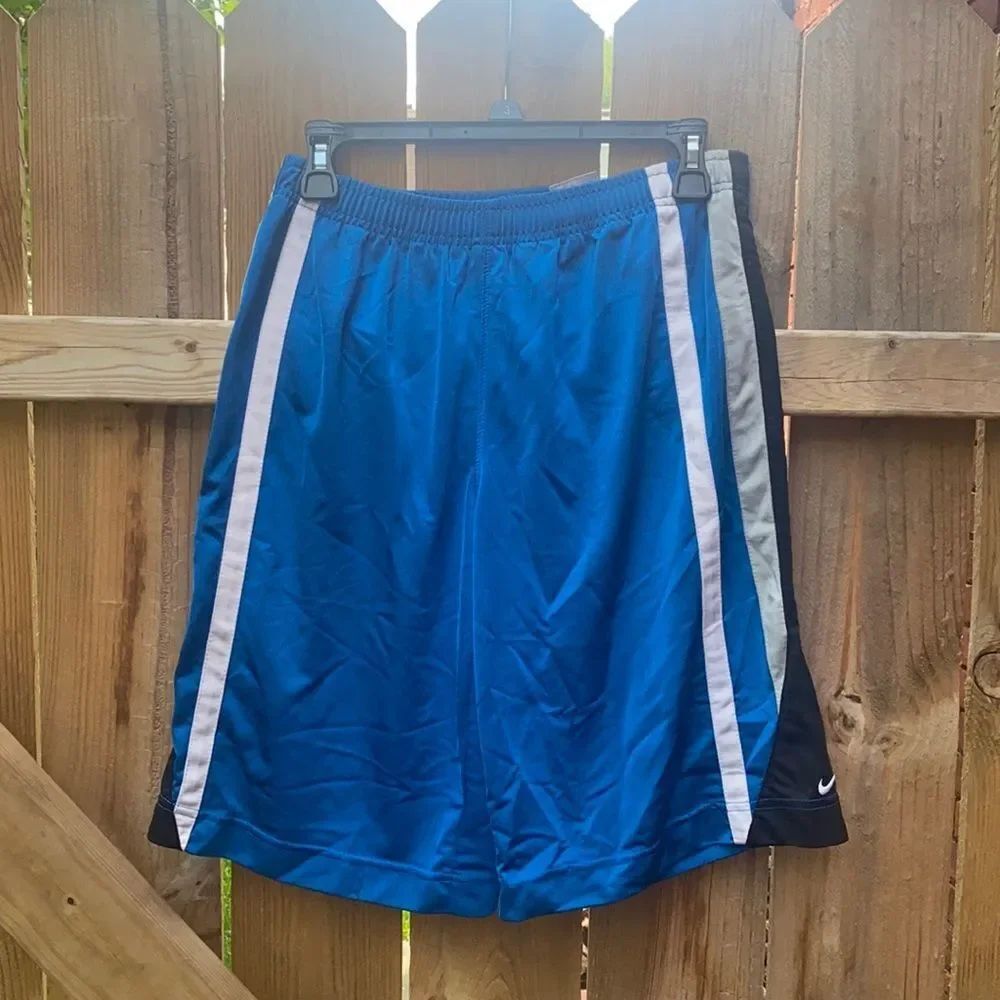 Nike shorts sz. 14-16